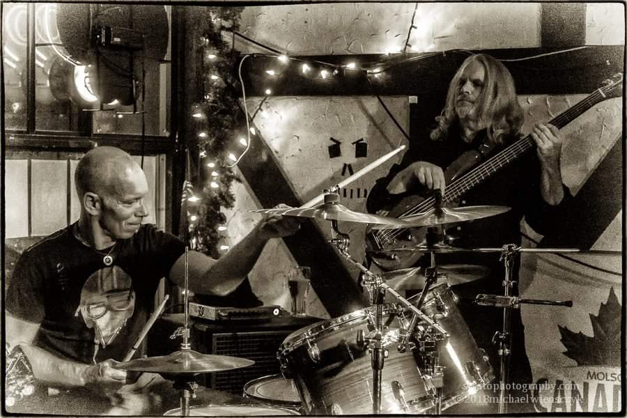 Darrell Goodman with Chris Ross at the Linsmore circa 2020